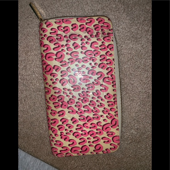 Louis Vuitton Wallet 💚💖💚💖 - Picture 1 of 11